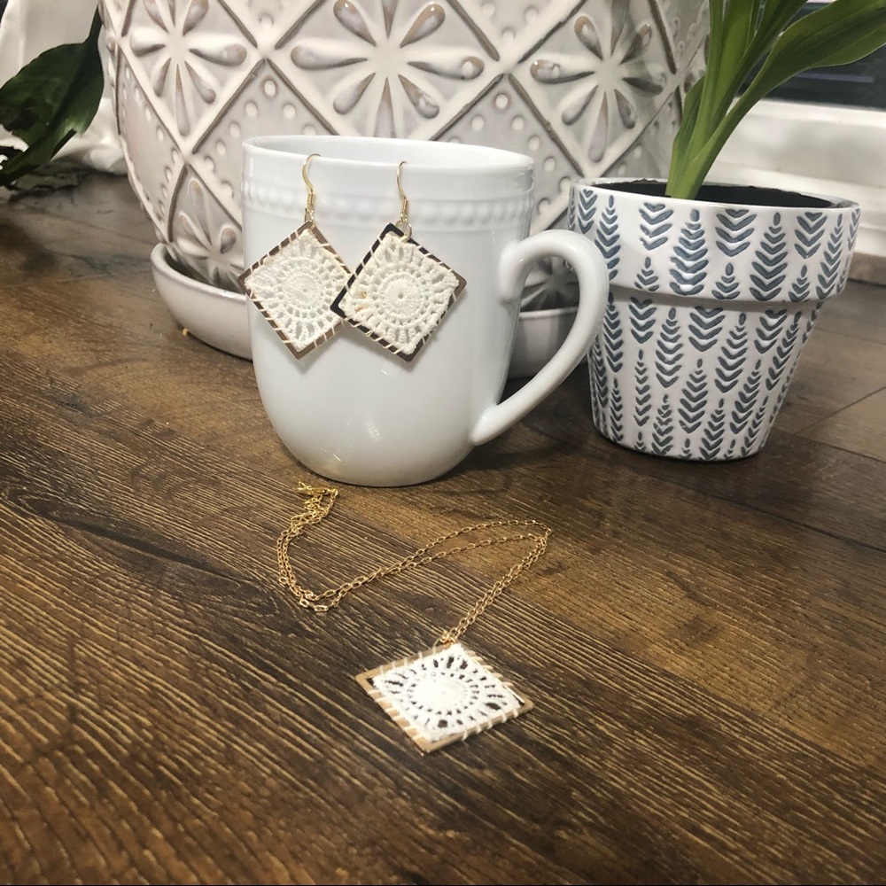 Crochet lace necklace and earrings